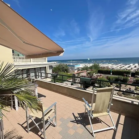 Casa Ellebi Fronte Con Posto Auto Gratuito Apartmán *