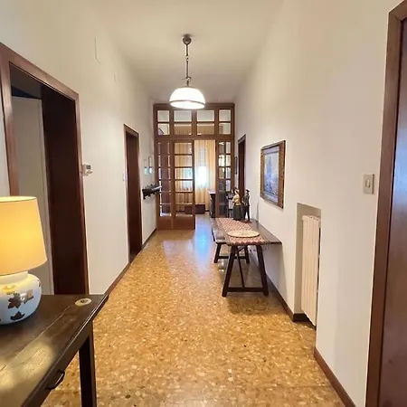 Casa Ellebi Fronte Con Posto Auto Gratuito Apartmán *